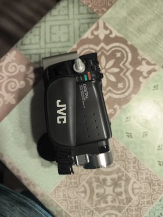 Cámara JVC Mini DV DVL-180EG