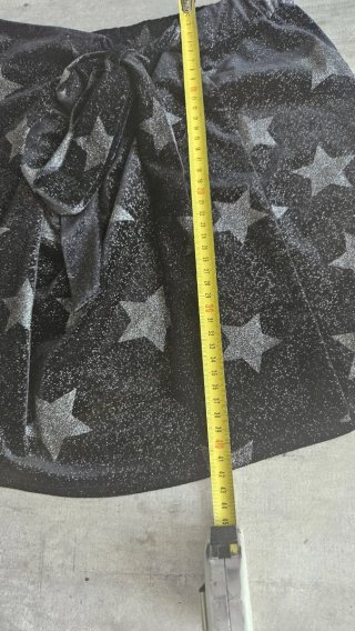 Pantaloncini corti neri con stelle