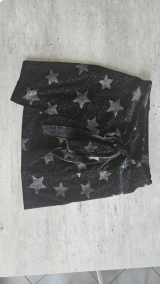 Pantaloncini corti neri con stelle