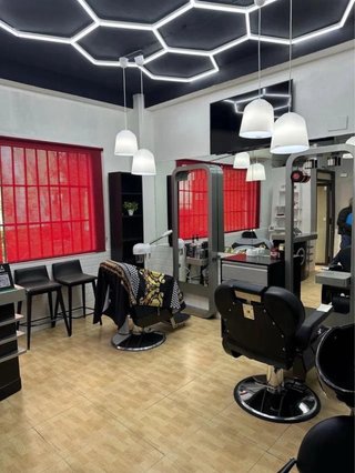 Alquiler local peluqueria mixta en Fuenlabrada
