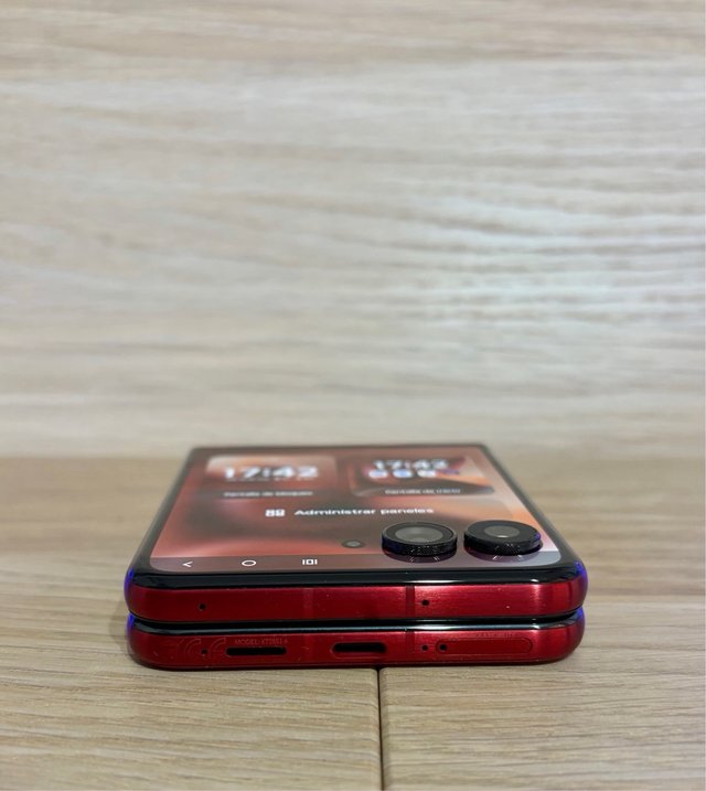 Motorola Razr 60 Ultra 512GB | NUEVO