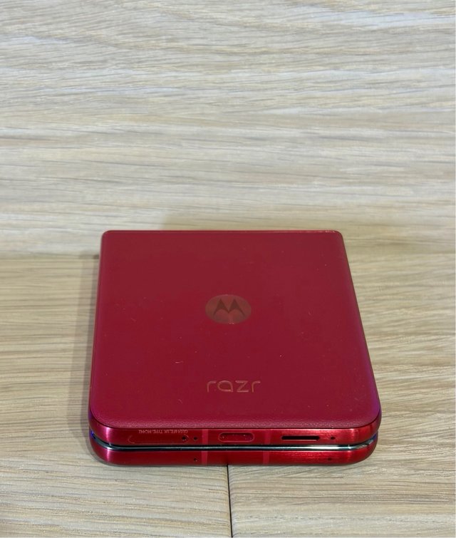 Motorola Razr 60 Ultra 512GB | NUEVO