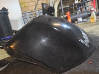 Depósito Gasolina Honda CBR F3 Negro, sin óxidos.