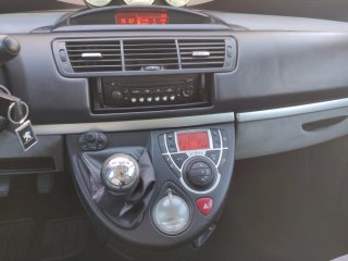 Peugeot 807 2010