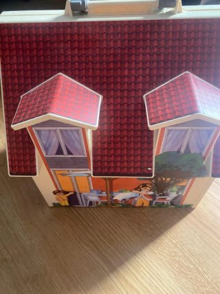 Casa de muñecas Playmobil con accesorios