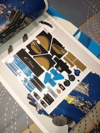 Lego Technic Bugatti Chiron 1:8