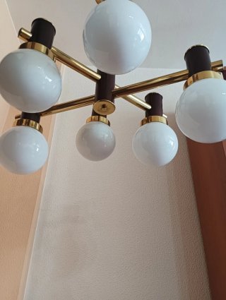 Lámpara araña vintage madera y latón
