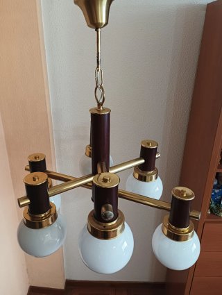 Lámpara araña vintage madera y latón