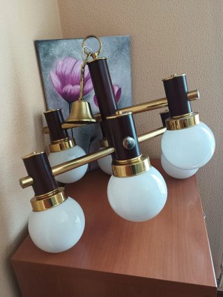 Lámpara araña vintage madera y latón