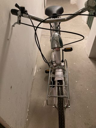 Bicicleta de chica blanca