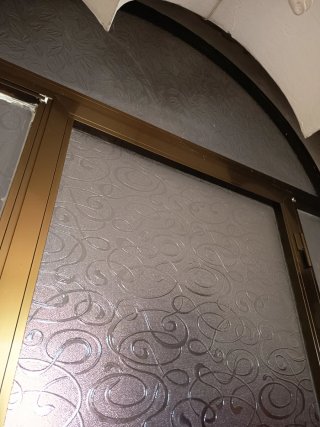 Puerta de aluminio con cristal