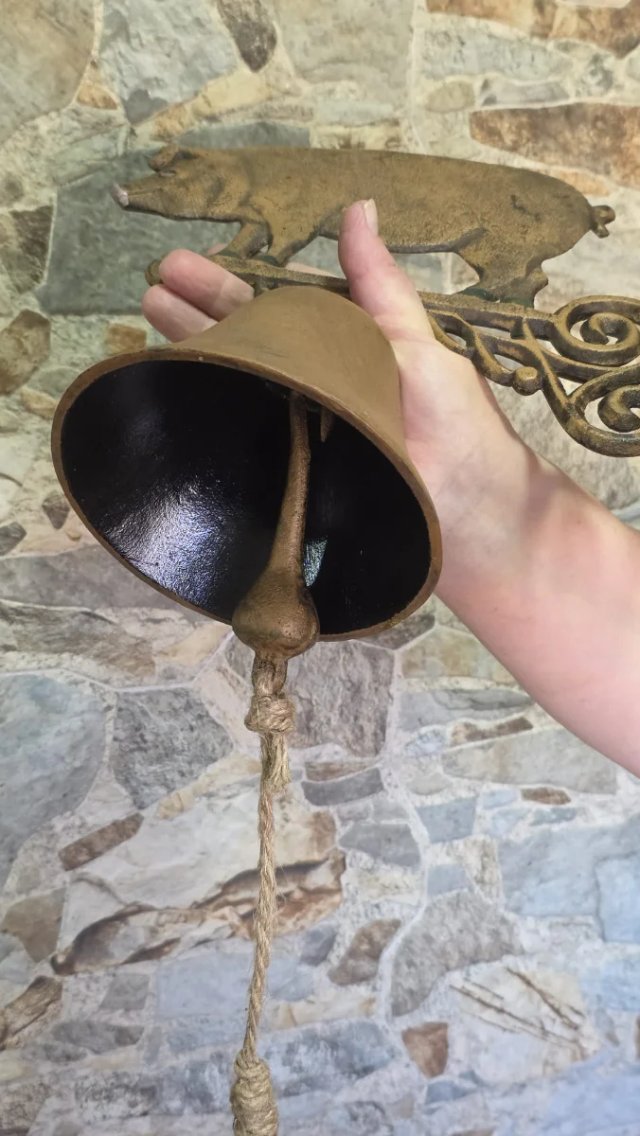 Campana Hierro Fundido Vintage Cerdo