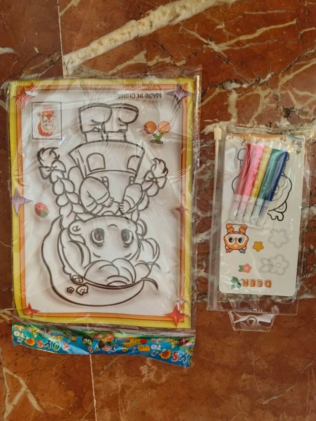 Juguetes varios + regalo triciclo de madera y