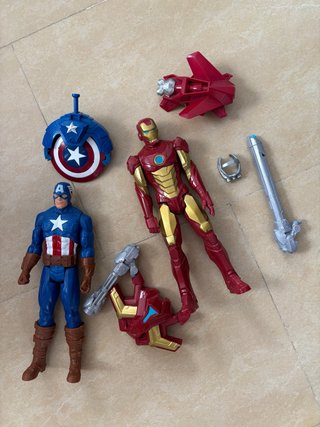 Action Figures Marvel Captain America e Iron Man