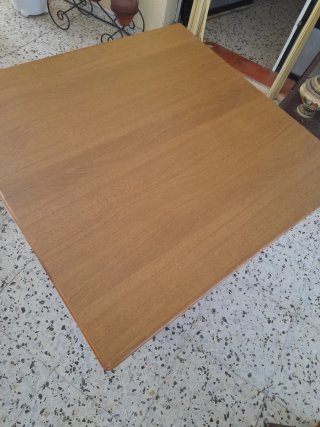 Mesa de cocina plegable de madera