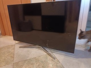 Samsung 40 Smart TV - Pantalla Rota