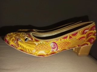 Zapatos bordados talla 38