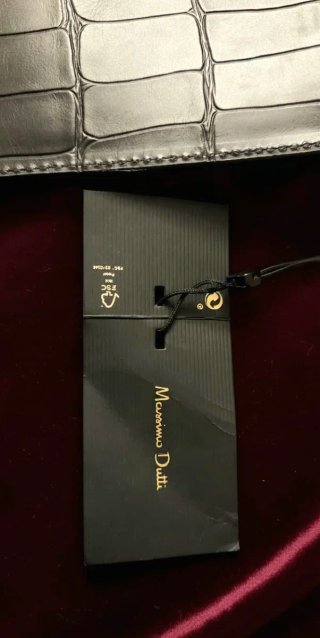 Bolso de mano Massimo Dutti piel negra