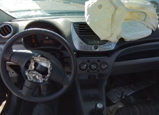 Piloto trasero derecho nissan pixo (uao) 5159525