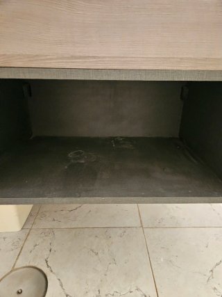 Mueble de baño con lavabo y cajones