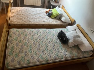 2 Camas 90x190 con Somier y Colchón