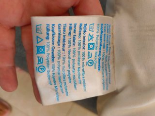 Almohada larga blanca