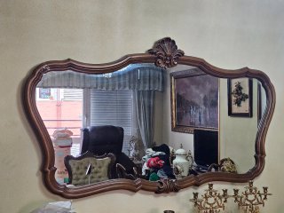 Espejo antiguo de madera tallada