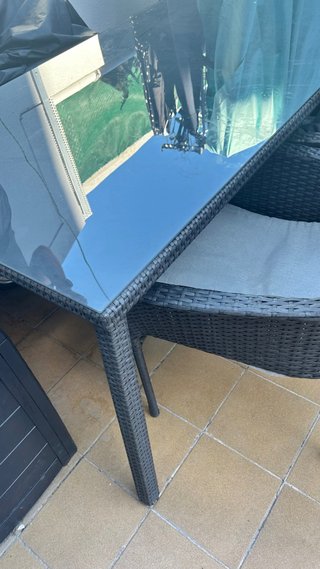 Mesa Terraza Naterial Cristal y Ratán