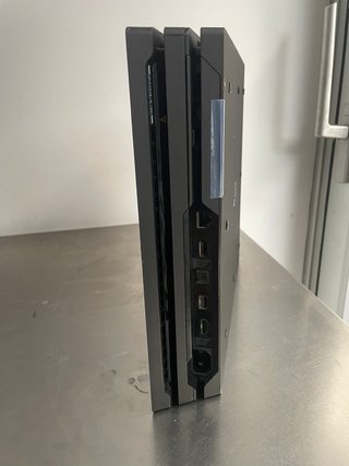 PlayStation 4 color negro