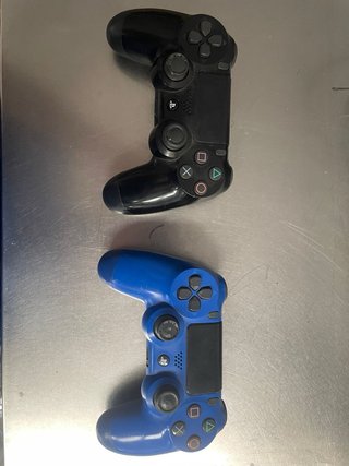 PlayStation 4 color negro