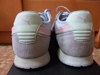 Zapatillas Puma grises y rosas
