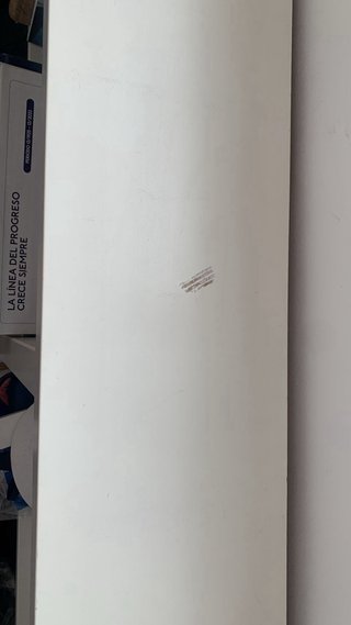 Dos estanterías Blancas Ikea. 20 cada una.
