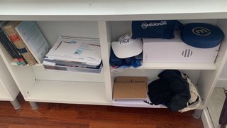 Dos estanterías Blancas Ikea. 20 cada una.