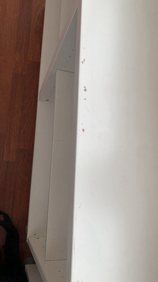 Dos estanterías Blancas Ikea. 20 cada una.