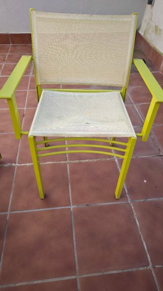 Mesa de jardín cristal y metal con 2 sillas