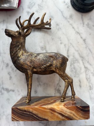 Figura ciervo bronce base mármol