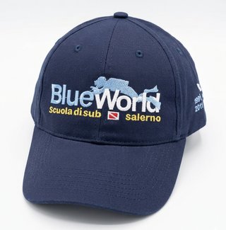 T-shirt e Cappellino blu