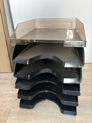 Set di 7 vassoi portadocumenti impilabili