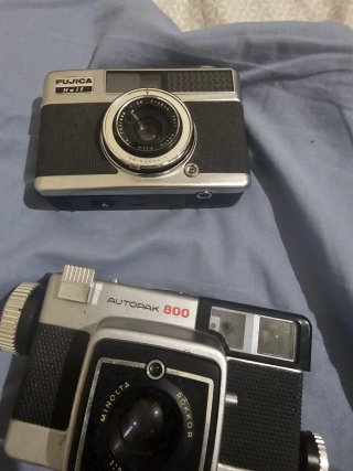 2 Cámaras Fujica y Minolta