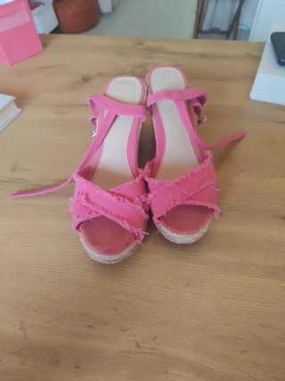 Sandalias cuña esparto rosa