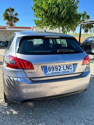 Peugeot 308 Peugeot 308 5p Allure BlueHDI 130 SS