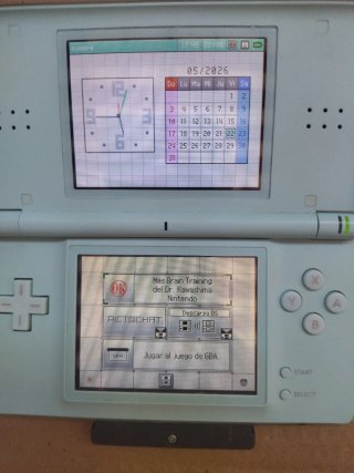 DS Lite turquesa muy buen estado con accesorios