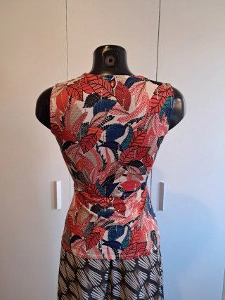 Blusa con estampado floral