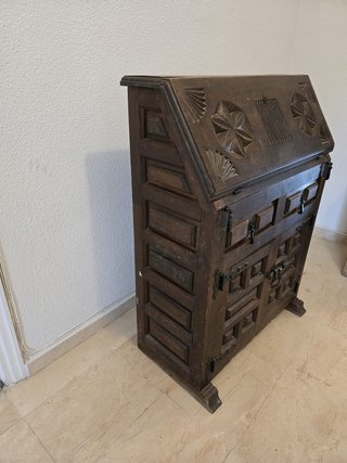 Escritorio secreter madera maciza tallada