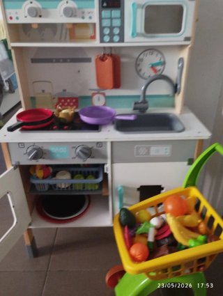 Cocinita infantil de madera