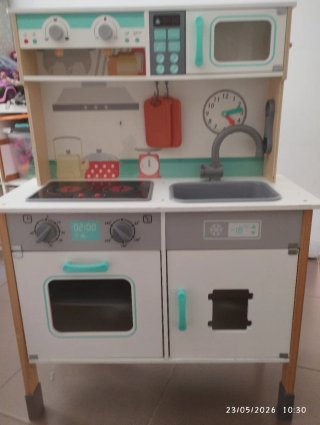 Cocinita infantil de madera