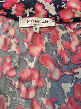 Blusa con estampado floral