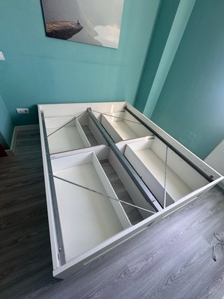 Cama Ikea Brimnes con somieres tamaño 1,60