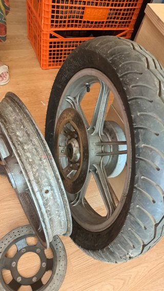 Llantas moto, 3 discos y neumático
