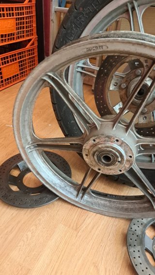 Llantas moto, 3 discos y neumático